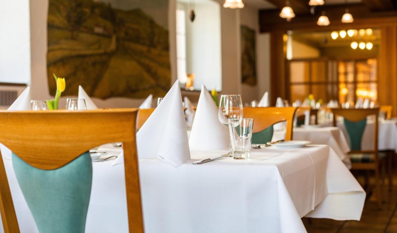 Hotel-Gasthaus "Krone" Boetzingen Bagian luar foto