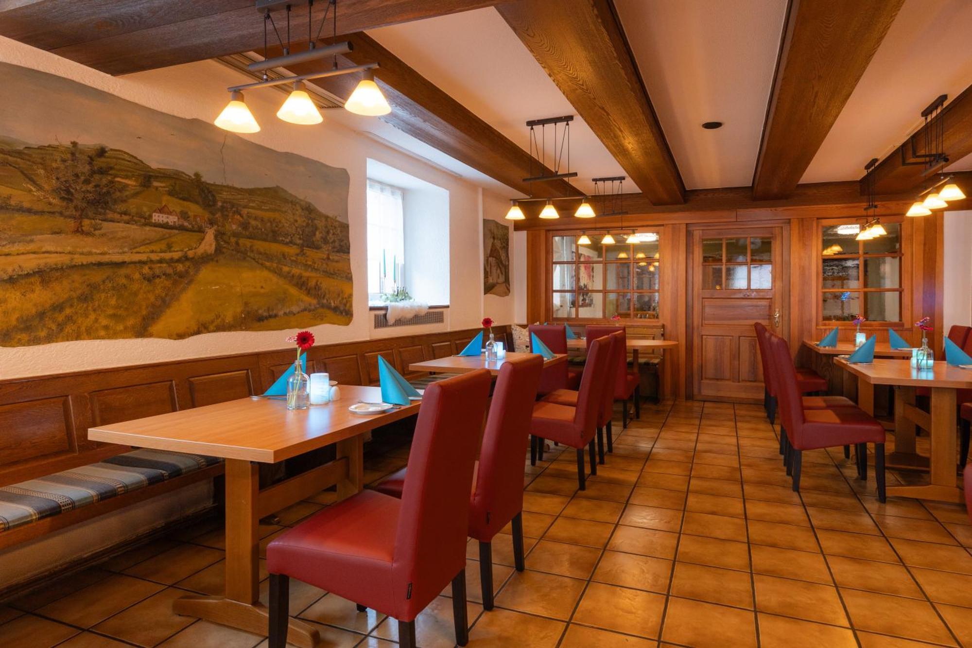 Hotel-Gasthaus "Krone" Boetzingen Bagian luar foto